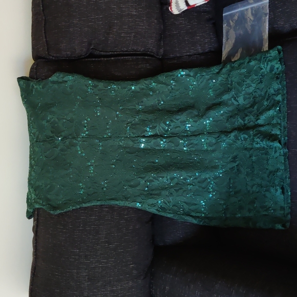 Dress - Picture 4 of 4